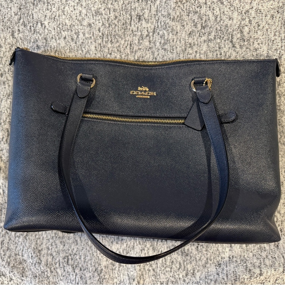 Coach tote bag with zipper